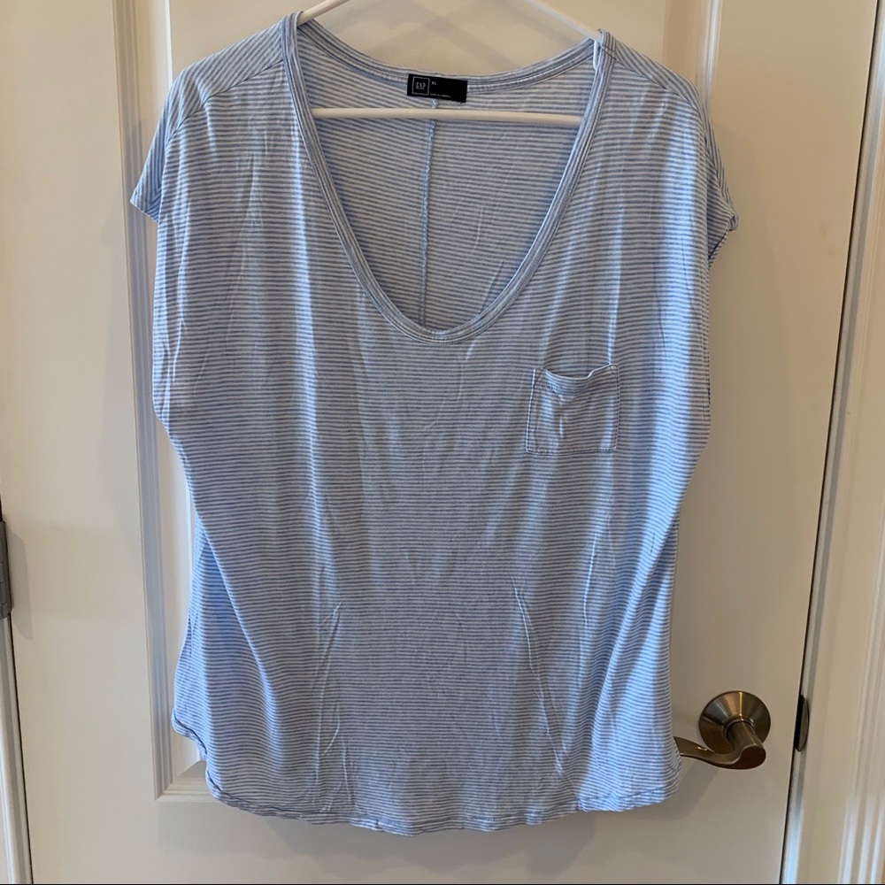 GAP woman’s tee